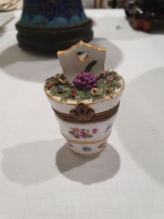 Two Meissen porcelain miniature trefoil pedestal bowls, relief floral spray and bug decorated, - Image 14 of 27