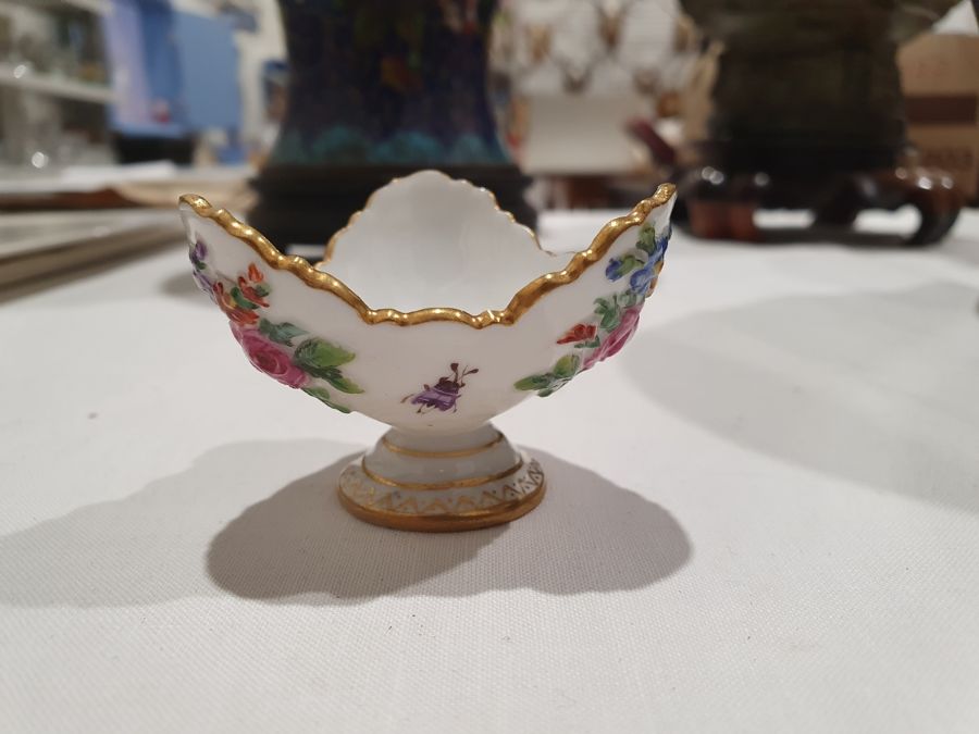 Two Meissen porcelain miniature trefoil pedestal bowls, relief floral spray and bug decorated, - Image 10 of 27
