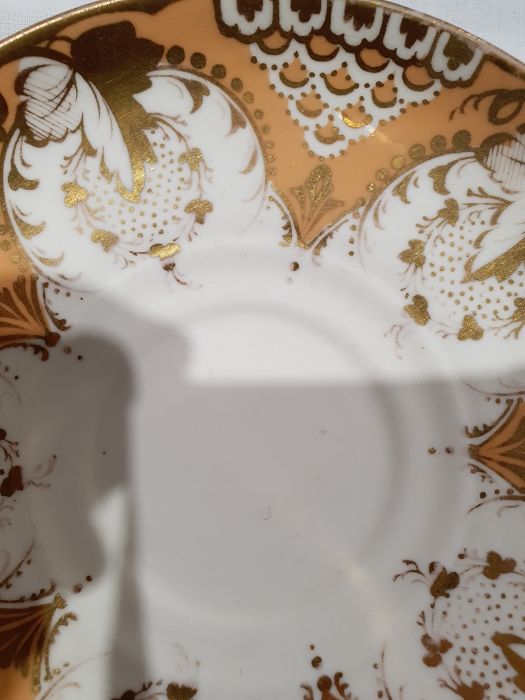 26 assorted 18th/19th century teacups and saucers to include Derby and Spode, all mainly in peach, - Image 11 of 35