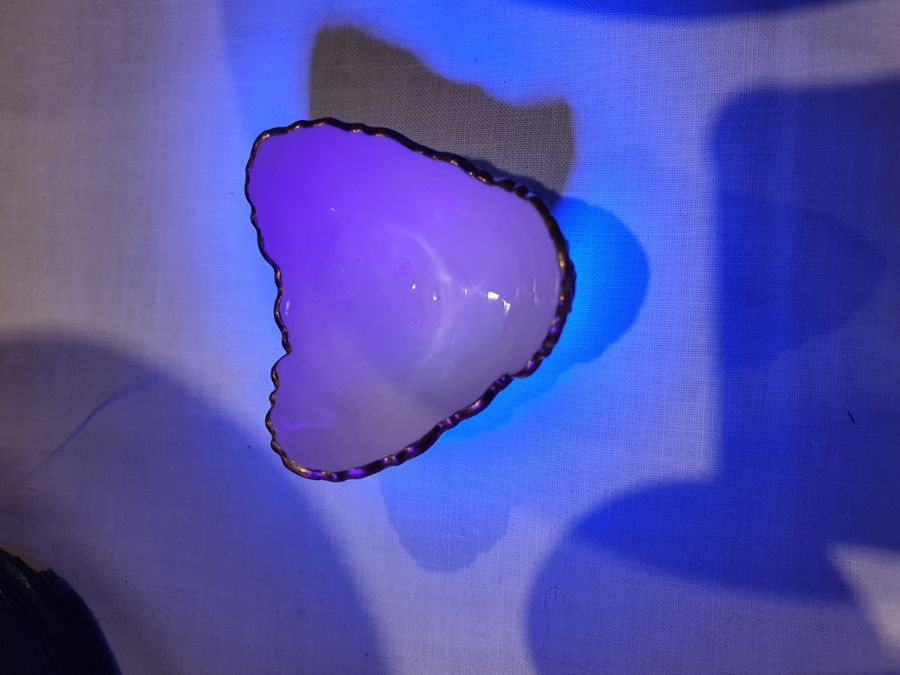 Two Meissen porcelain miniature trefoil pedestal bowls, relief floral spray and bug decorated, - Image 12 of 27