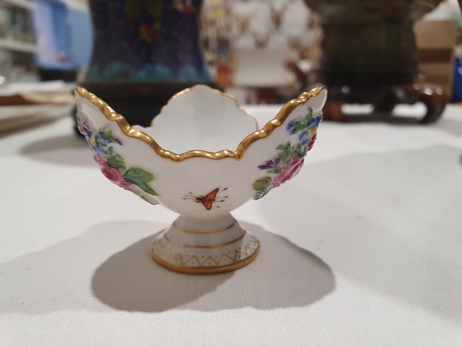 Two Meissen porcelain miniature trefoil pedestal bowls, relief floral spray and bug decorated, - Image 5 of 27