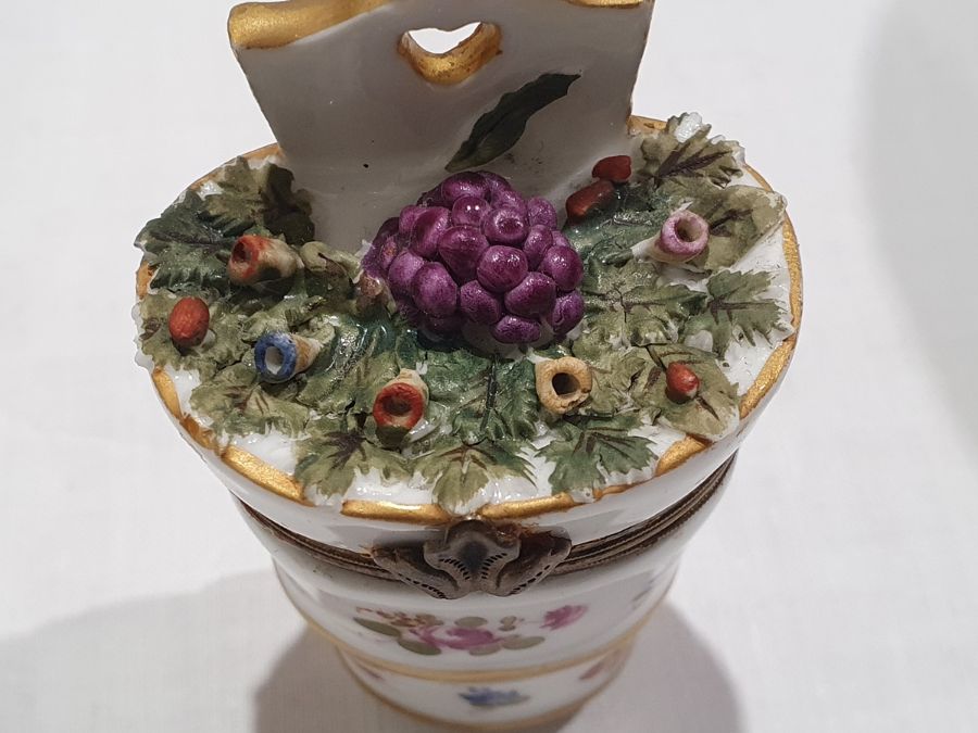 Two Meissen porcelain miniature trefoil pedestal bowls, relief floral spray and bug decorated, - Image 17 of 27