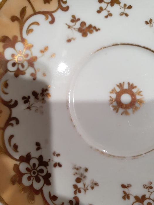 26 assorted 18th/19th century teacups and saucers to include Derby and Spode, all mainly in peach, - Image 23 of 35