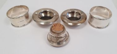 Pair of 20th century circular foreign silver ashtrays, marked 'Siam Sterling 95' to base, a pair