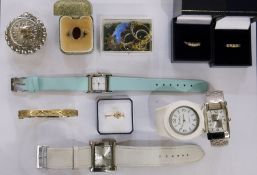Sundry wristwatches and a small quantity of costume jewellery