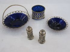 Pair of silver pepperettes, Birmingham 1903, two silver preserve dishes with blue glass liners and