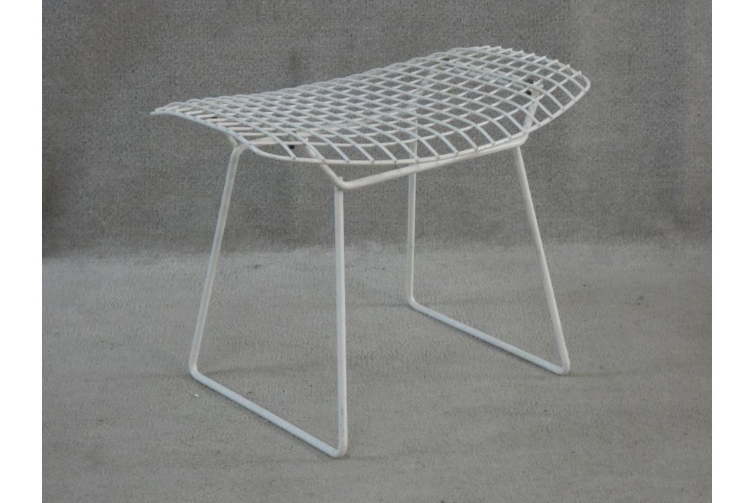 After Harry Bertoia, ottoman stool, wire mesh and white metal. H.46 L.60 W.43cm - Image 1 of 2