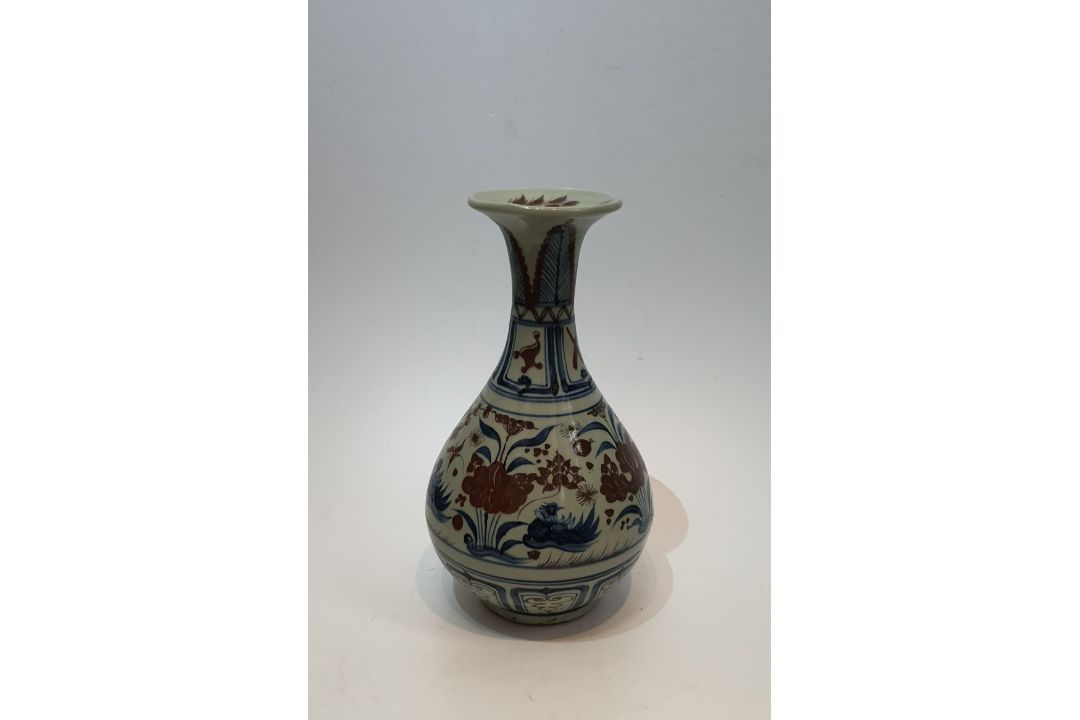 A large Chinese Yuan style blue and white porcelain vase with iron red glaze, decorated with - Image 1 of 2
