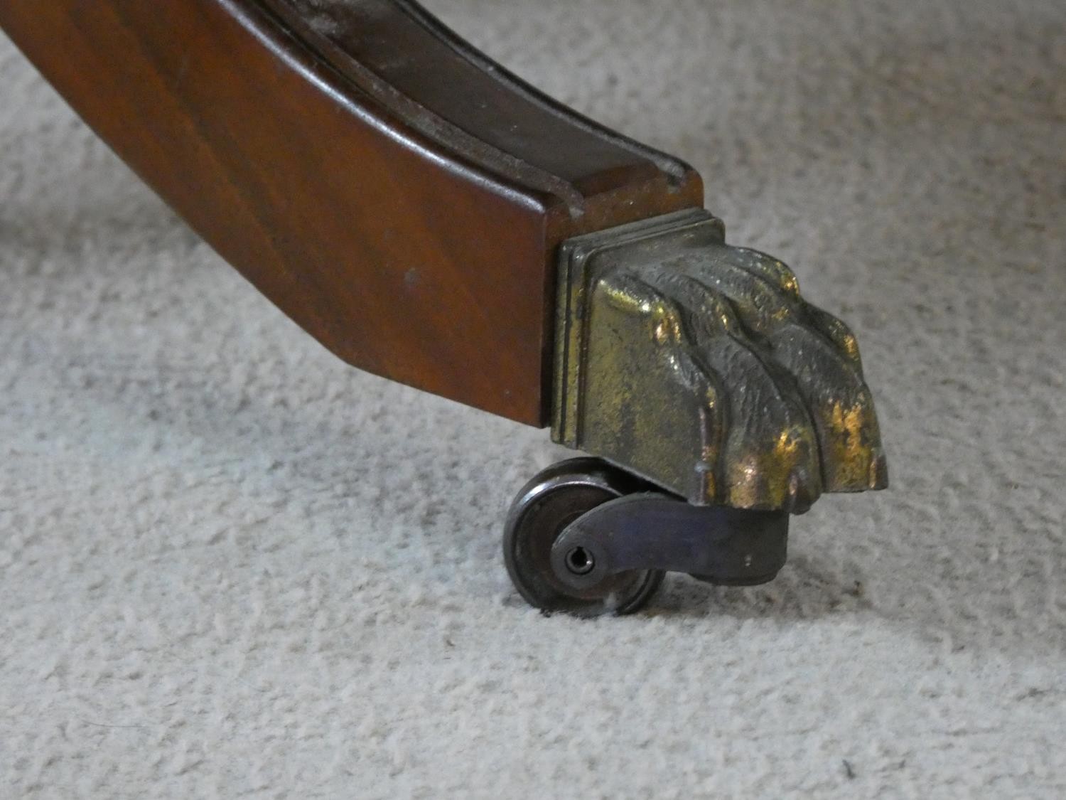 A Regency style mahogany and satinwood strung twin pillar dining table on swept quadruped supports - Image 3 of 6