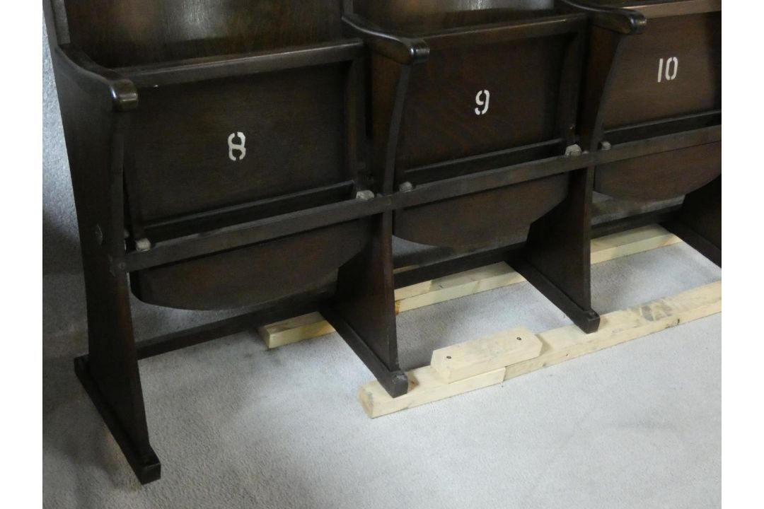 A row of seven vintage theatre seats with laminated plywood backs and seats and painted seat - Image 4 of 5