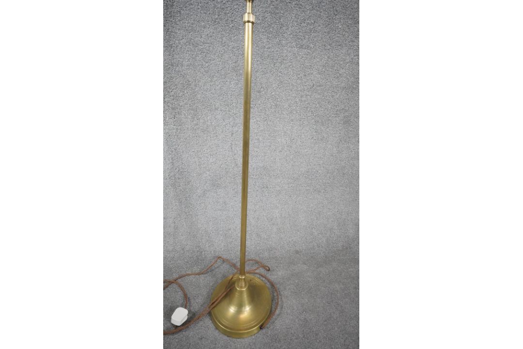 A vintage solid brass weighted base height adjustable standard lamp with silk wrapped cord. H.124 - Image 3 of 5