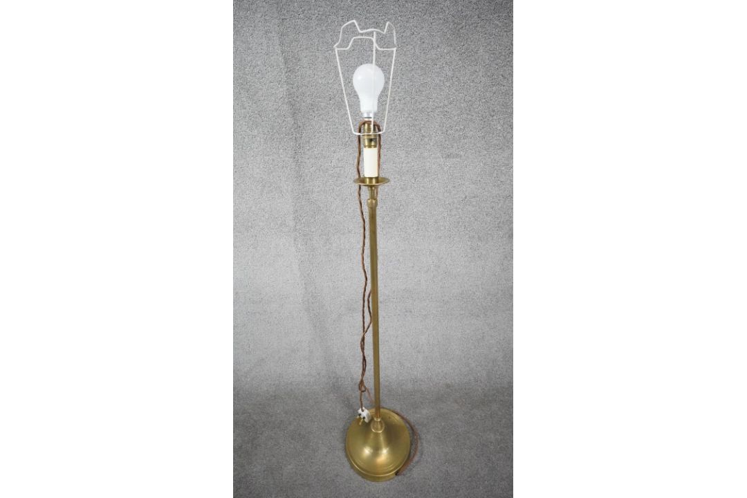 A vintage solid brass weighted base height adjustable standard lamp with silk wrapped cord. H.124 - Image 1 of 5