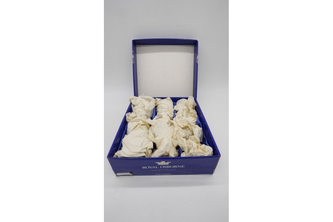 A boxed set of six Royal Osbourne cut lead crystal wine glasses with star cut bases, with labels and - Image 9 of 10