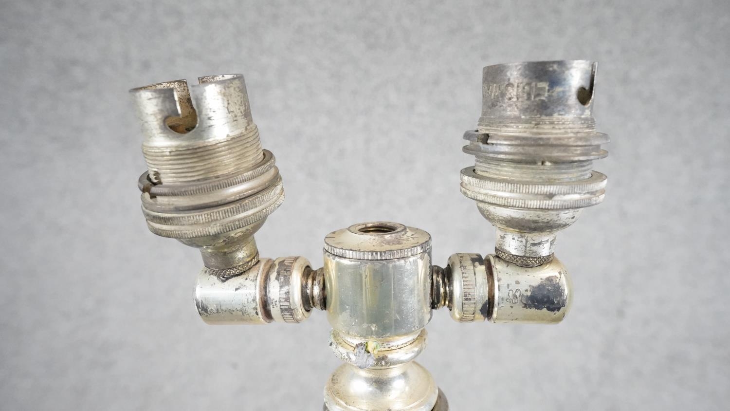 A vintage silver plated height adjustable two bulb standard lamp with reeded column, X-shape base - Image 2 of 7