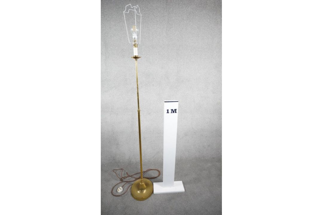 A vintage solid brass candle design height adjustable standard lamp with ridged circular base. H.167 - Image 6 of 6