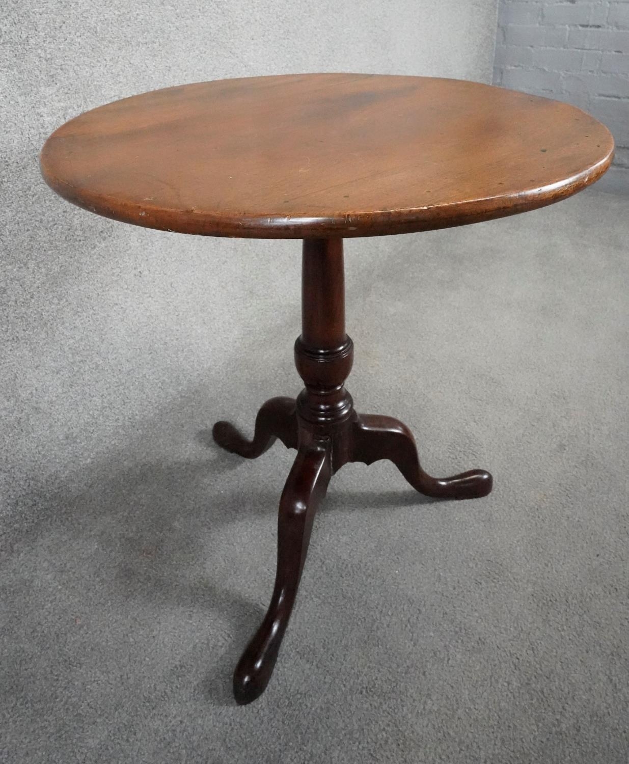 A Georgian mahogany occasional table on tripod cabriole supports. H.68cm - Image 2 of 4