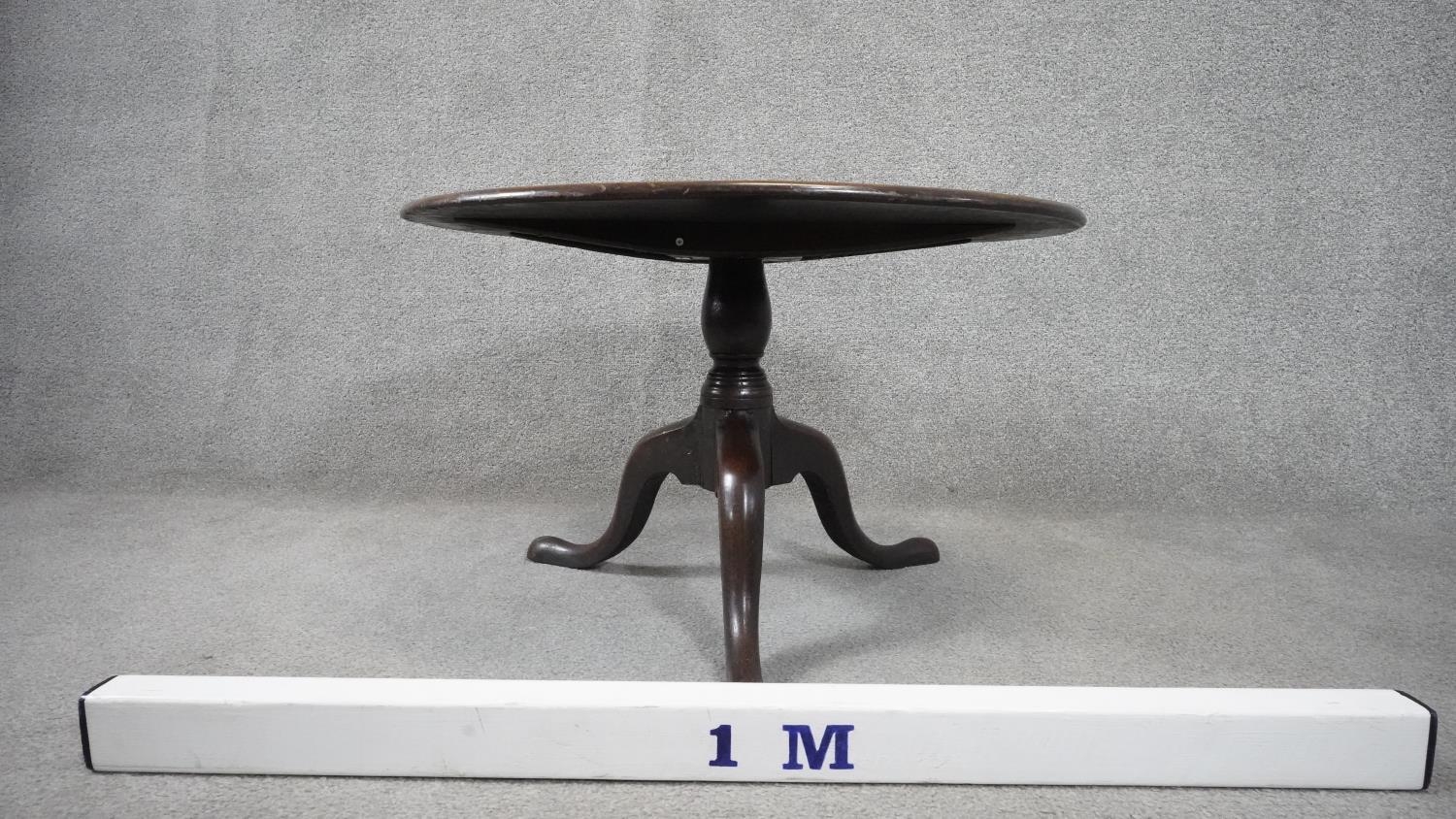 A Georgian mahogany occasional table on tripod cabriole supports. H.45 - Image 4 of 4