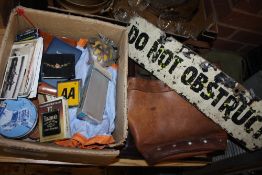A BOX OF COLLECTABLES TO INCLUDE VINTAGE AA BADGES, AN ENAMEL 'DO NOT OBSTRUCT' SIGN, LEATHER BAG,