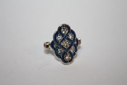 A BLUE KITE STYLE DRESS RING - size I/J