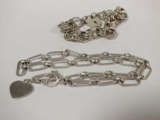 A STERLING SILVER NECKLACE AND A SILVER BRACELET, APPROX TOTAL WEIGHT 49.6G
