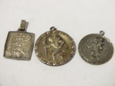 THREE SILVER ST CHRISTOPHER PENDANTS, APPROX TOTAL WEIGHT 18.3G