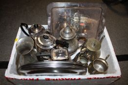 A TRAY OF SILVER PLATED METALWARE TO INCLUDE A TWIN HANDLED SERVING TRAY, TEA POTS ETC