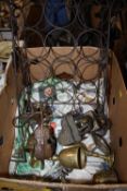 A BOX OF METALWARE TO INCLUDE WINE RACK, BRASS GOBLETS, MUSICIAN FIGURES ETC