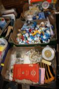 A TRAY OF MOSTLY SMURF TOYS TOGETHER WITH A BOX OF STATIONARY AND A TRAY OF COLLECTABLES TO
