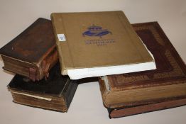 A SMALL QUANTITY OF VINTAGE AND ANTIQUARIAN BOOKS TO INCLUDE BUNYANS CHOICE WORKS