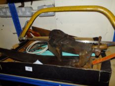 TWO TRAYS OF MIXED TOOLS AND PARTS TO INCLUDE A RECORD VICE