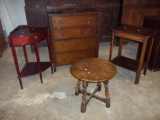 FOUR ITEMS, A VINTAGE OAK CHEST OF DRAWS WITH ART DECO TEAR DROP HANDLES, TWO OAK SIDE TABLES ETC.