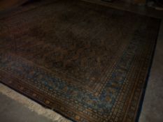 A LARGE PURE WOOL RUG, SIZE 380 X 275 CM