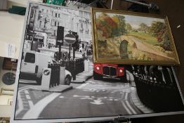 A QUANTITY OF PICTURES TO INCLUDE A LEVI STRAUSS ADVERTISING MIRROR AND A LARGE PRINT OF A LONDON