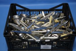 A TRAY OF ASSORTED FLATWARE TO INCLUDE SOME HALLMARKED SILVER WITH MATCHING PLATED WARE