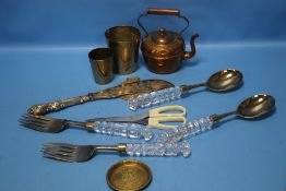 A MINIATURE COPPER KETTLE AND A QUANTITY OF GLASS HANDLED SALAD SERVERS ETC.