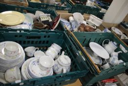 FOUR TRAYS OF ASSORTED CERAMICS TO INCLUDE VILLERY & BOSCH (TRAYS NOT INCLUDED)