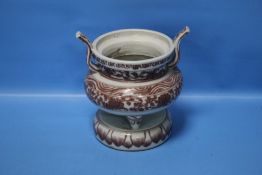 AN ORIENTAL BOWL WITH BASE, NO MARKS TO BASE, H 16 CM