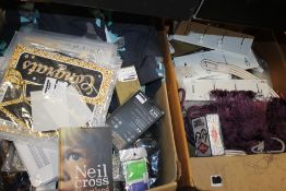 A TRAY OF CERAMIC POTS (TRAY NOT INCLUDED)