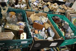 THREE TRAYS OF CERAMICS AND GLASSWARE TO INCLUDE A QUANTITY OF DUCKS (TRAYS NOT INCLUDED)¦