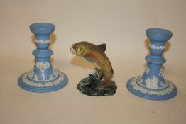 A PAIR OF WEDGWOOD JASPERWARE CANDLESTICKS, TOGETHER WITH A BESWICK 1390 TROUT A/F