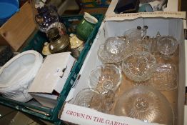 TWO TRAYS OF CERAMICS AND GLASS TO INCLUDE A CHINESE CABINET PLATE, TOGETHER WITH A BRASS OIL LAMP