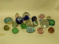 A- COLLECTION OF STUDIO GLASS PAPERWEIGHTS (18)