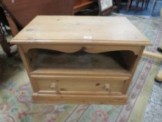 A SMALL PINE CABINET WITH SINGLE DRAWER W-68 CM