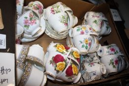 A TRAY OF CHINA CUPS AND SAUCERS TO INCLUDE ROYAL DOULTON, QUEEN ANNE, REGENCY ETC.