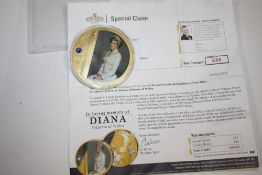 A LARGE GOLD PLATED COMMEMORATIVE COIN FOR PRINCESS DIANA, WITH CERTIFICATE