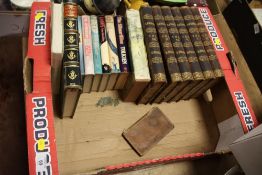 A COLLECTION OF VINTAGE BOOKS TO INCLUDE JAWS AND SIX VOLUMES OF ANTIQUARIAN LONDON BOOKS