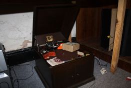 A HMV 103 DESKTOP WINDUP GRAMOPHONE