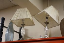 A PAIR OF MODERN GLASS TABLE LAMPS TOGETHER WITH A STONEWARE EXAMPLE AND TWO OTHERS (5)