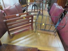 A RETRO TEAK MAGAZINE RACK, W-41 CM AND A WROUGHT METAL EXAMPLE (2)