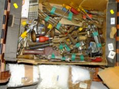 A TRAY OF HANDTOOLS ETC TO INCLUDE SPANNERS